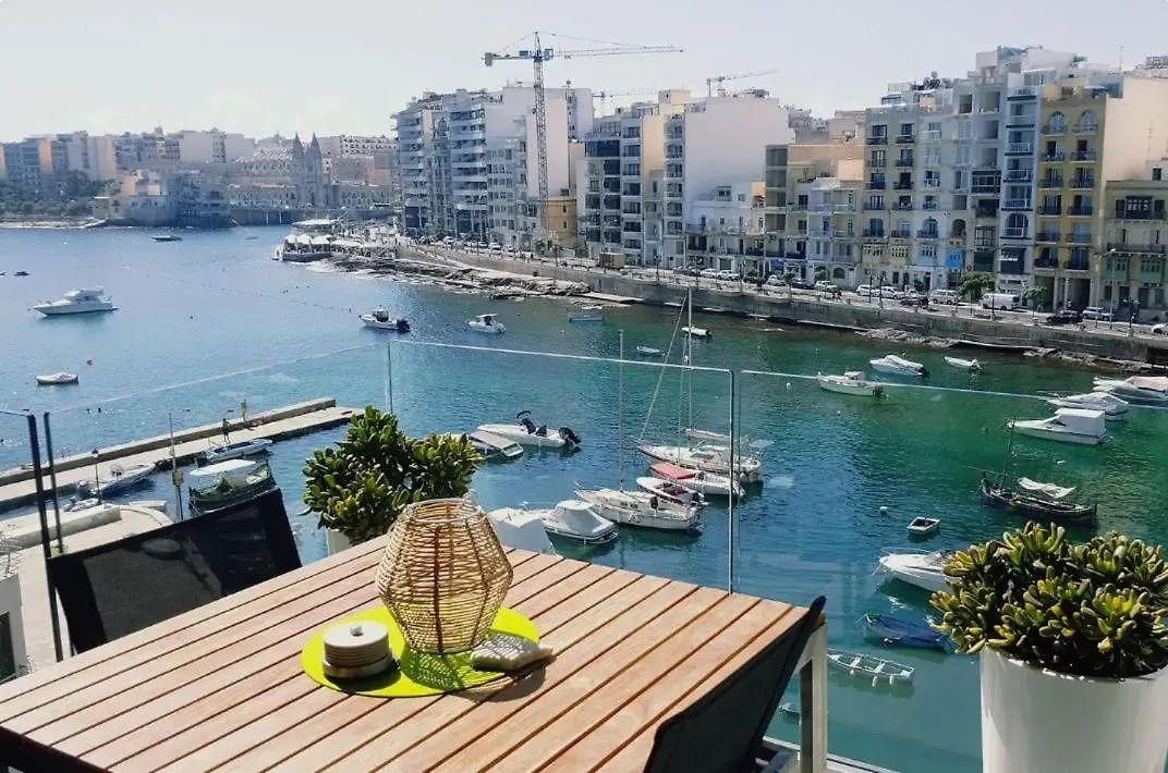 Superb Southfacing Apartment In The Heart Of St.Julians Saint Julian's