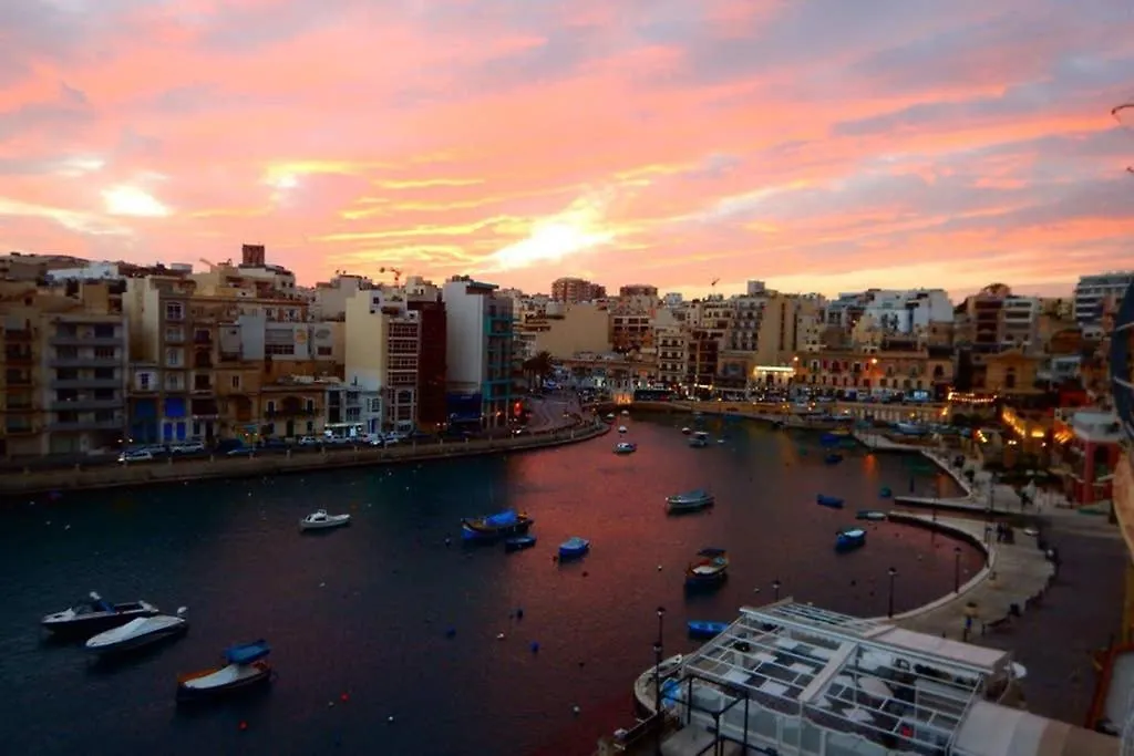 Superb Southfacing Apartment In The Heart Of St.Julians Saint Julian's